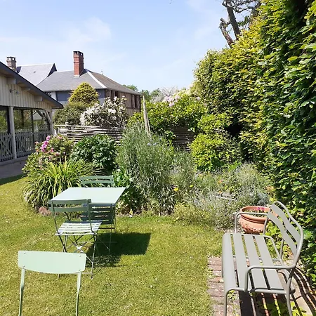 Au P'tit Jardin 3* Saint-Sylvestre-de-Cormeilles