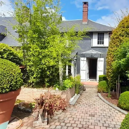 Pensión Au P'tit Jardin 3*