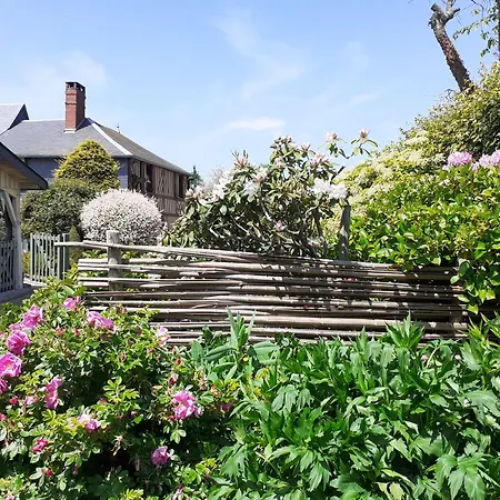 Guest house Au P'tit Jardin Saint-Sylvestre-de-Cormeilles